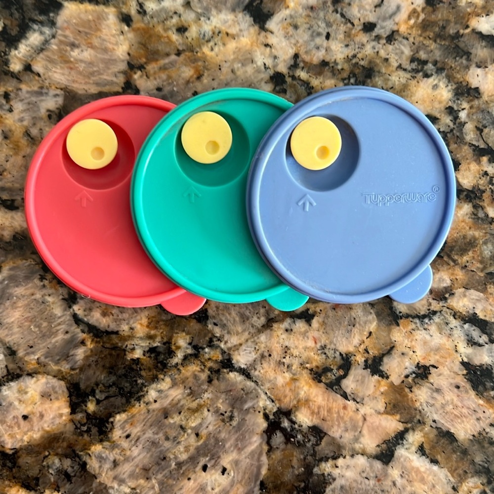 Vintage Tupperware Lid Magnet